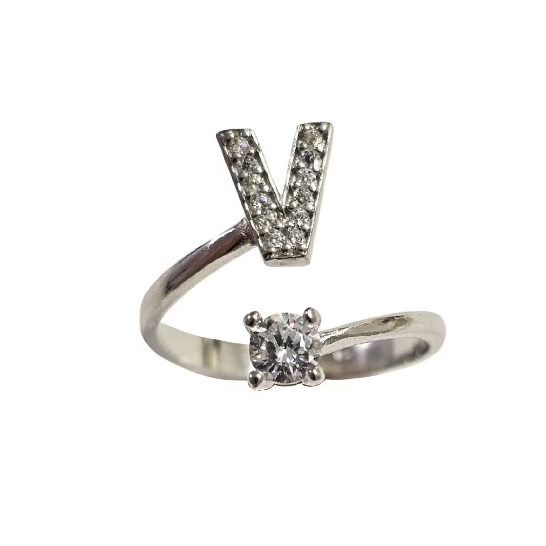 Inel reglabil cu initiala V din argint 925