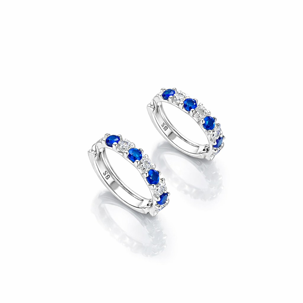 Cercei Argint 925 cu Zirconii Albastre și Albe, 14 mm – Eleganță Modernă, Finisaj Premium. CD524