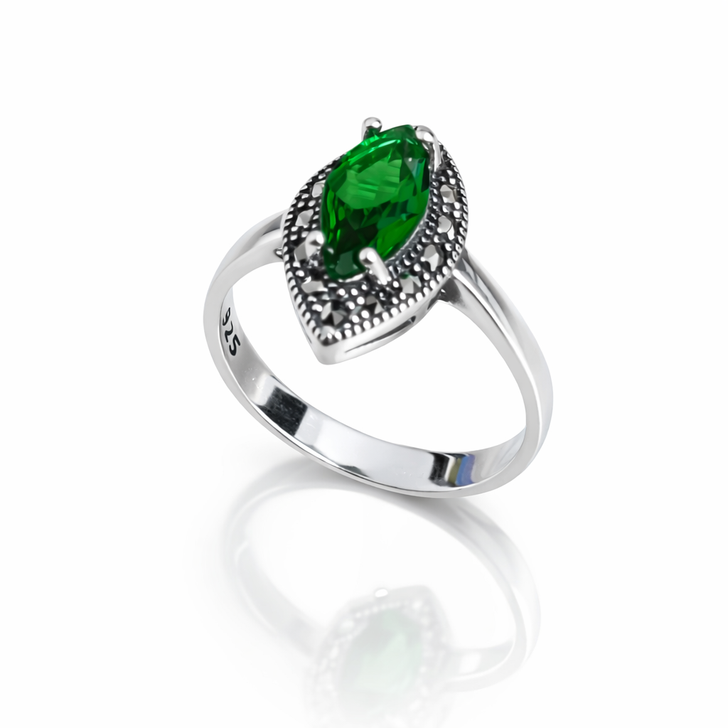 Inel Argint 925 „Emerald Royale” cu Marcazite și Piatră Verde Ovală 12x6 mm – Eleganță Vintage Premium. ID504