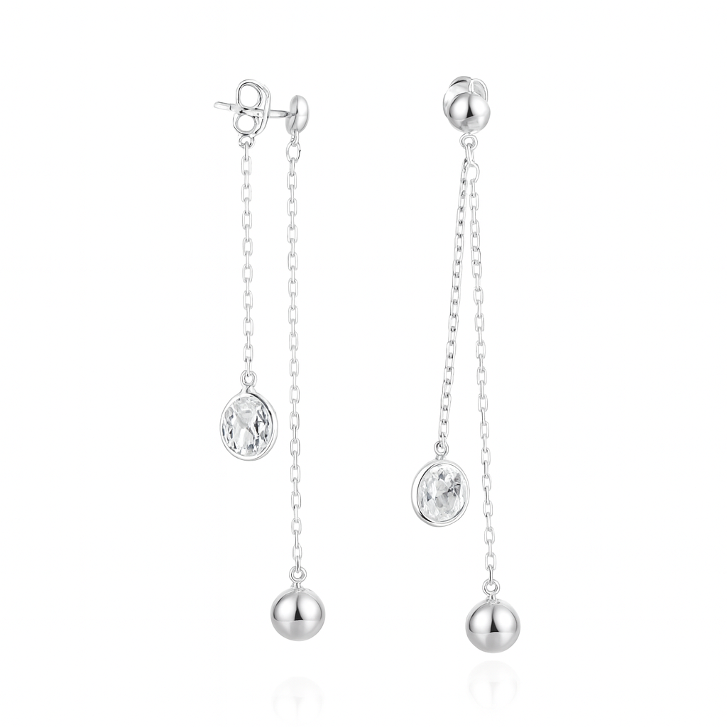 Cercei lungi din argint 925 rodiat, cu lanț subțire și detalii sferice lucioase, prezentați pe fundal alb lucios – bijuterii elegante, rezistente la oxidare, ideale pentru femei.