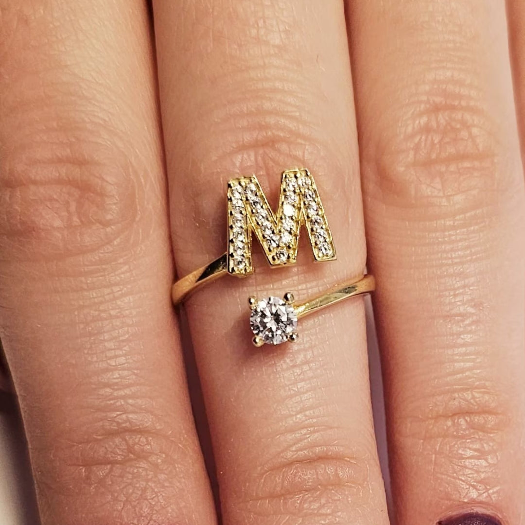 Inel reglabil cu initiala M din argint 925 suflat cu aur