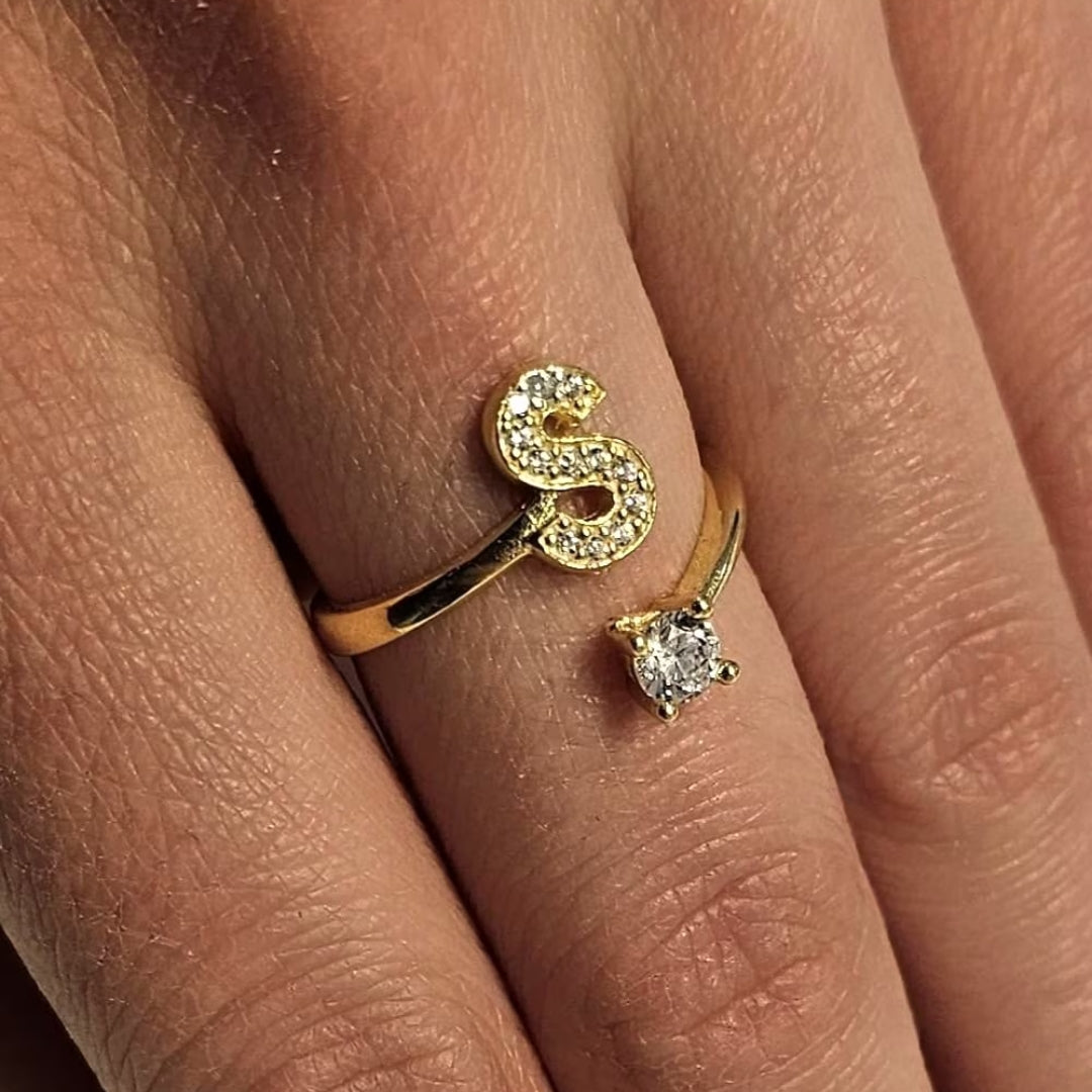 Inel reglabil cu initiala S din argint 925 suflat cu aur
