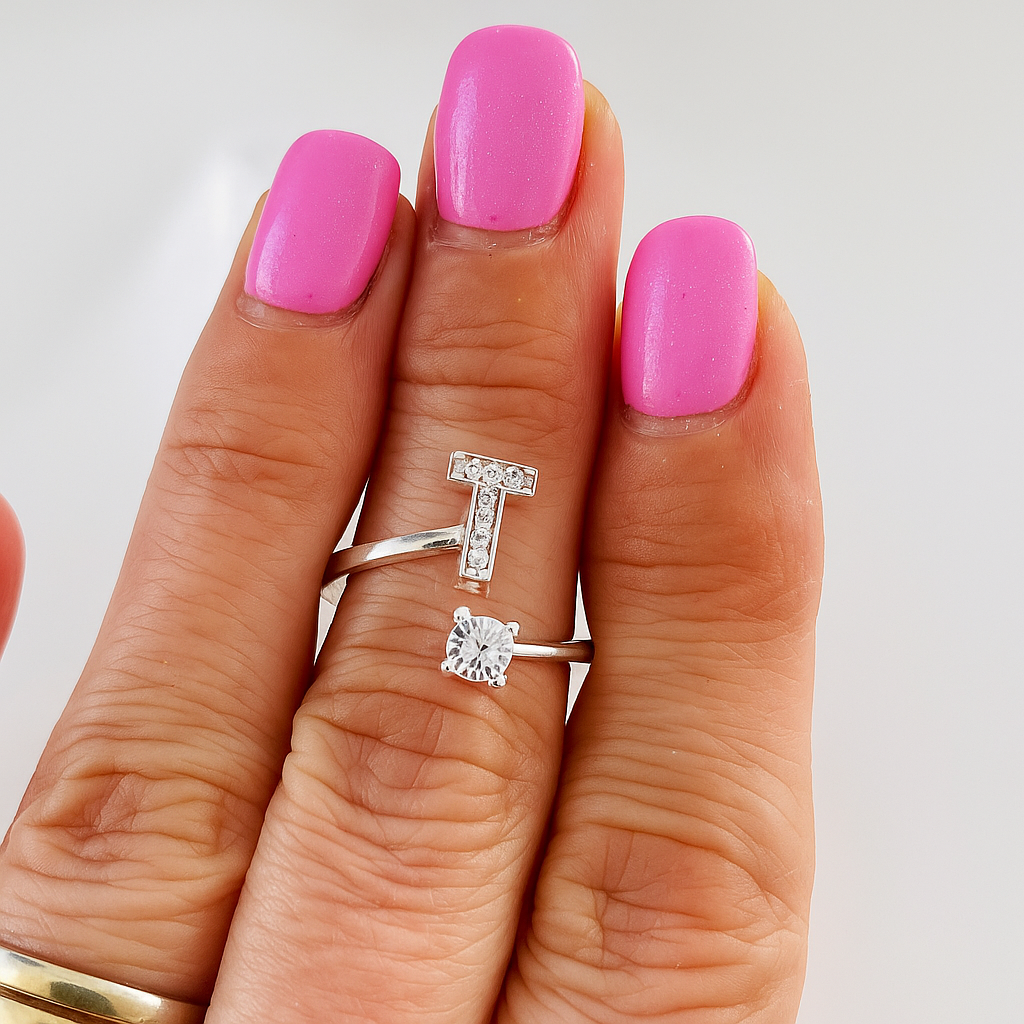 Inel reglabil din argint cu inițială – bijuterie elegantă personalizată din argint 925, mărime universală, cutie cadou inclusă. ID10