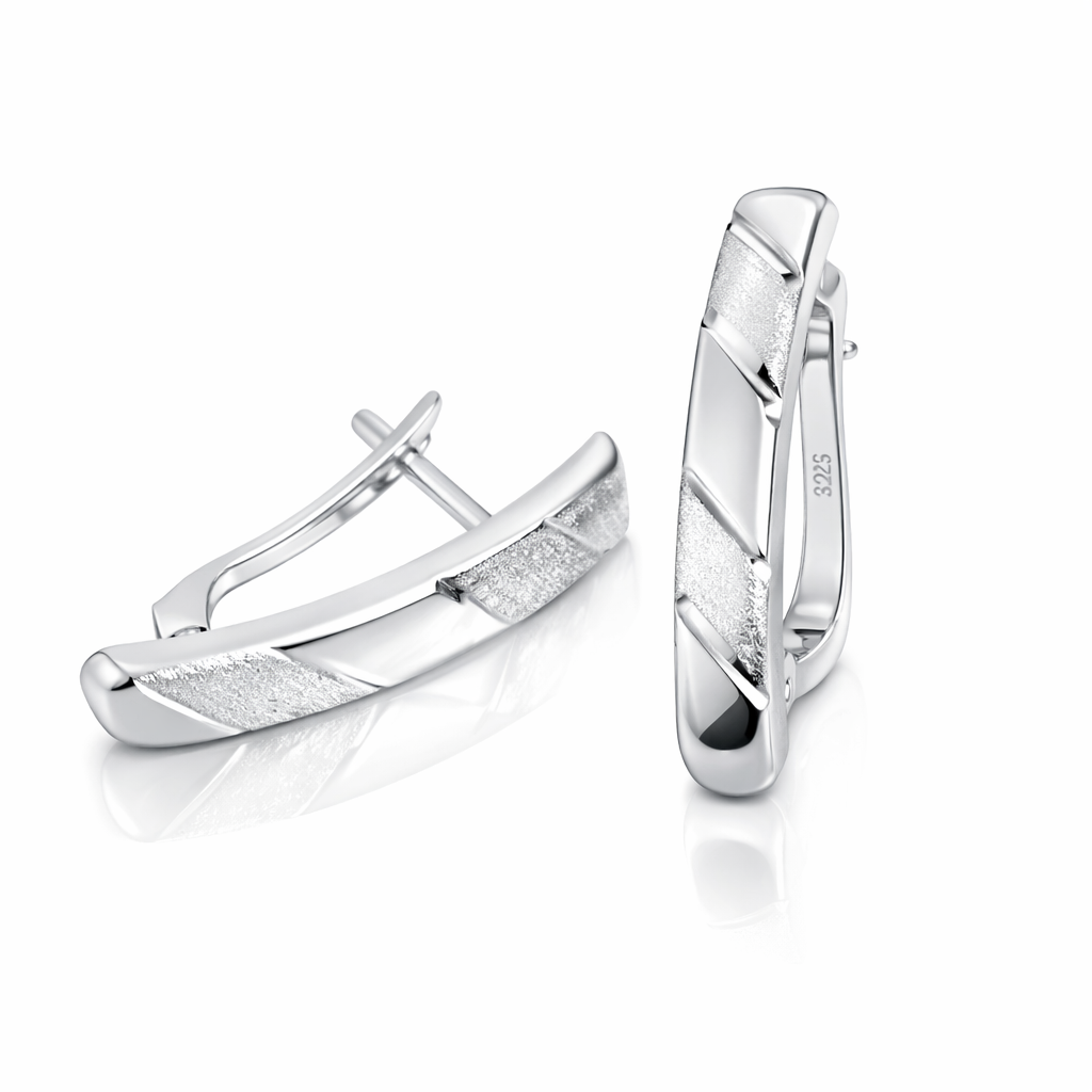 Cercei din Argint 925 „Armonia Reflexiei” – Design Curbat Elegant, Finisaj Lucios Premium. CD548