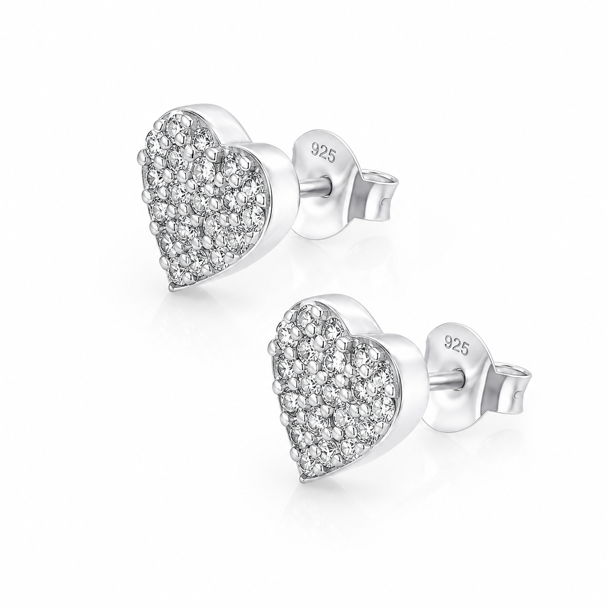 Cercei Inimă din Argint 925 cu Zirconii Strălucitoare, 8x8 mm – Eleganță Delicată pentru Femei | Cadou Ideal România. CD580