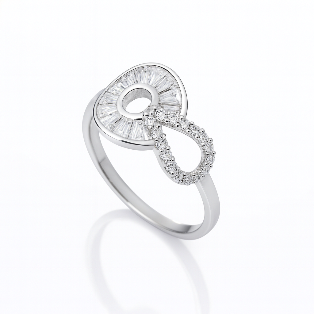 Inel elegant din argint 925 rodiat cu zirconii baguette, design circular strălucitor, fotografiat pe fundal alb lucios tip e-commerce, bijuterie rafinată pentru femei, 2.1 grame, ambalaj cadou inclus.