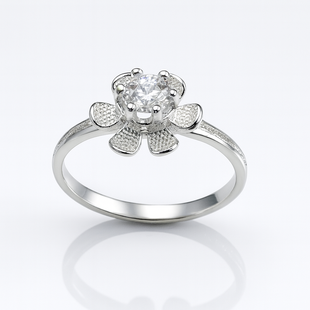 Bijuterie rafinată din argint 925, model floral cu piatră transparentă, ideală pentru cadouri deosebite.