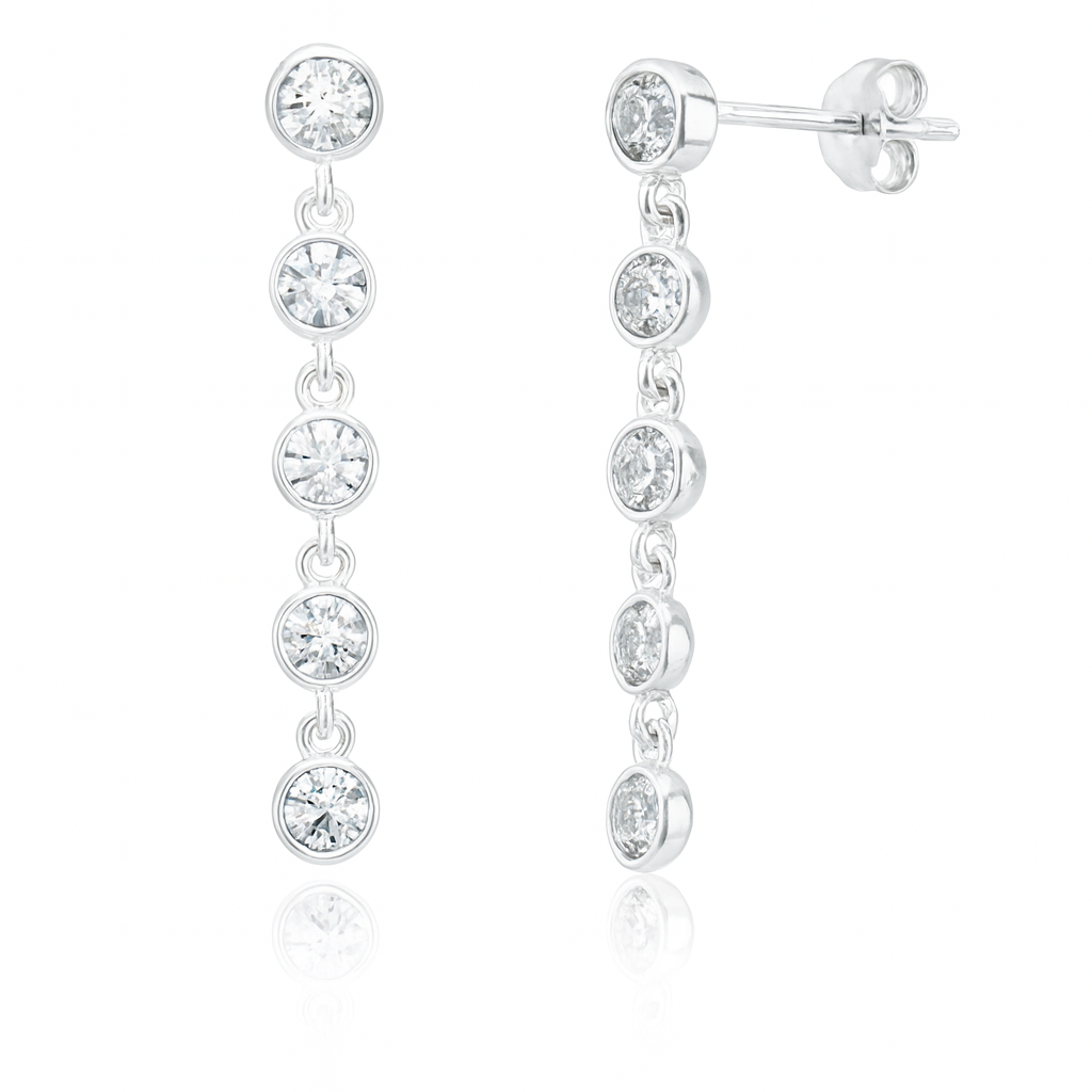 Cercei lungi din argint 925 cu pietre cubic zirconia, lungime 3 cm, pe fundal alb lucios – bijuterii elegante 