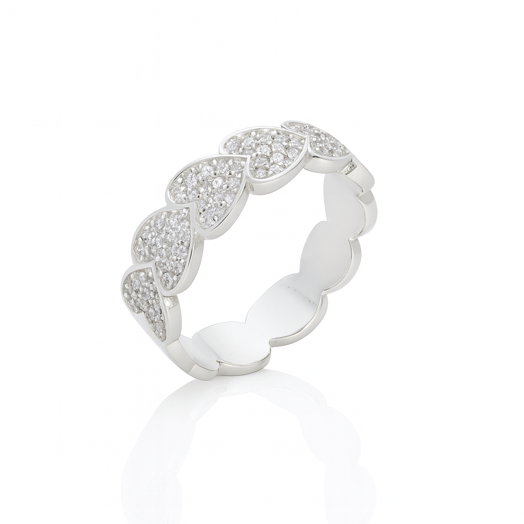 Inel din argint 925 cu inimi împletite și pietre strălucitoare, simbol al iubirii eterne, greutate 3,65 grame, livrat în cutie elegantă de bijuterii, verificat și marcat ANPC.