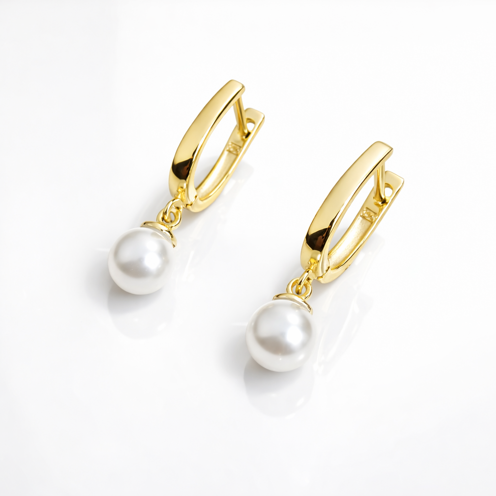 Cercei din Argint 925 Aurit cu Perlă Albă 6 mm – Cercei Eleganți Lungime 23 mm. CD546