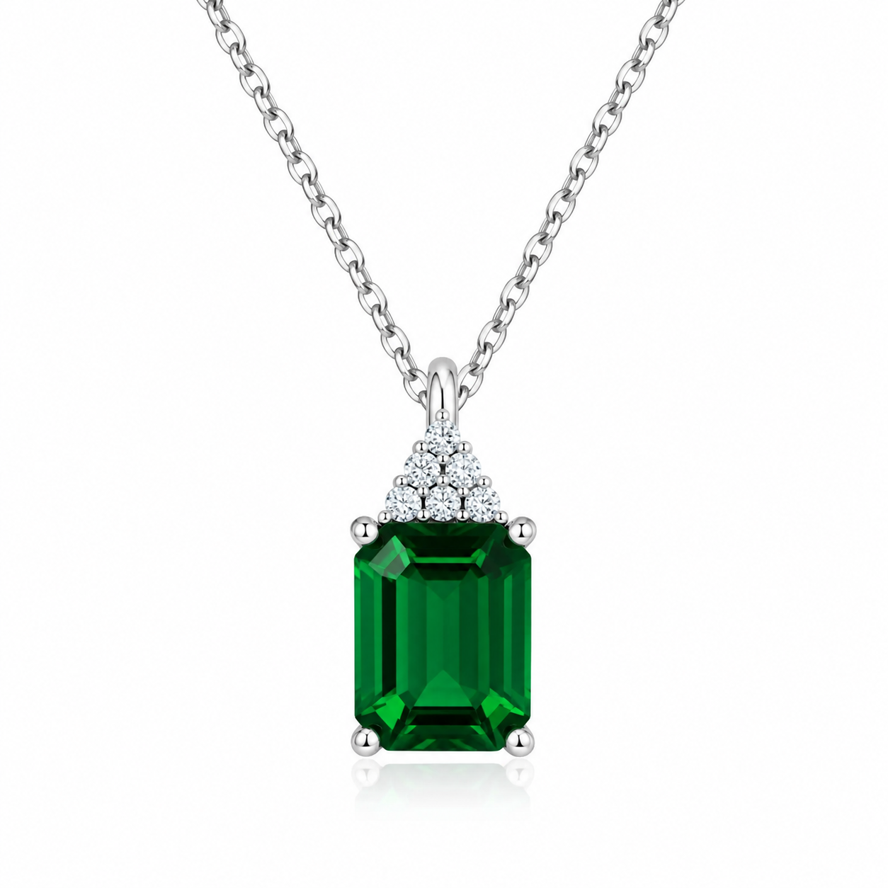Colier din Argint 925 cu Pandantiv Verde Emerald și Zirconii – Eleganță Rafinată și Strălucire Atemporală. C233