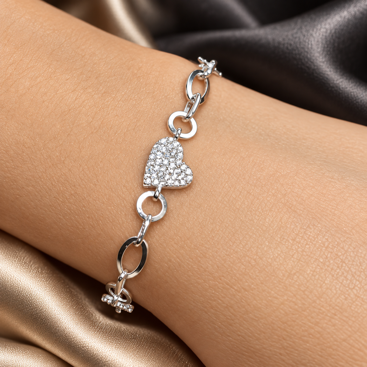 Brățară din Argint 925 „Amora Lumina” cu Inimă și Discuri Strălucitoare – 18 cm. BD480