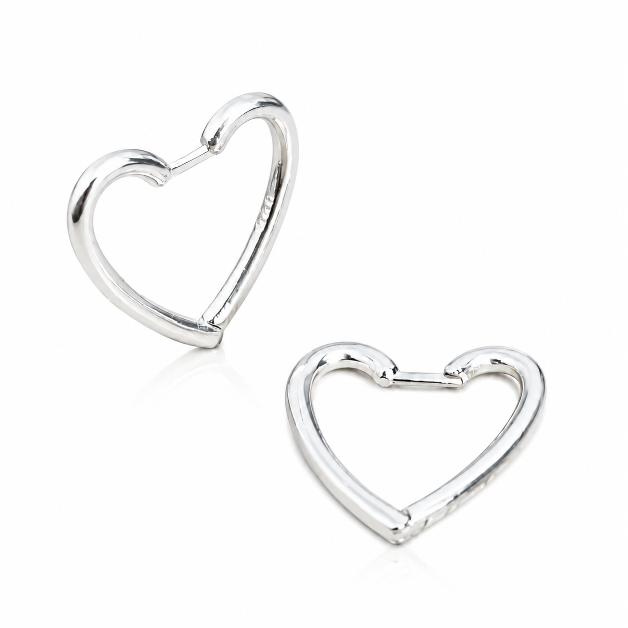 Cercei Inimă din Argint 925 – Eleganță Minimalistă, Design Modern 2x2 cm, 3.35g, Cadou Ideal Femei. CD514