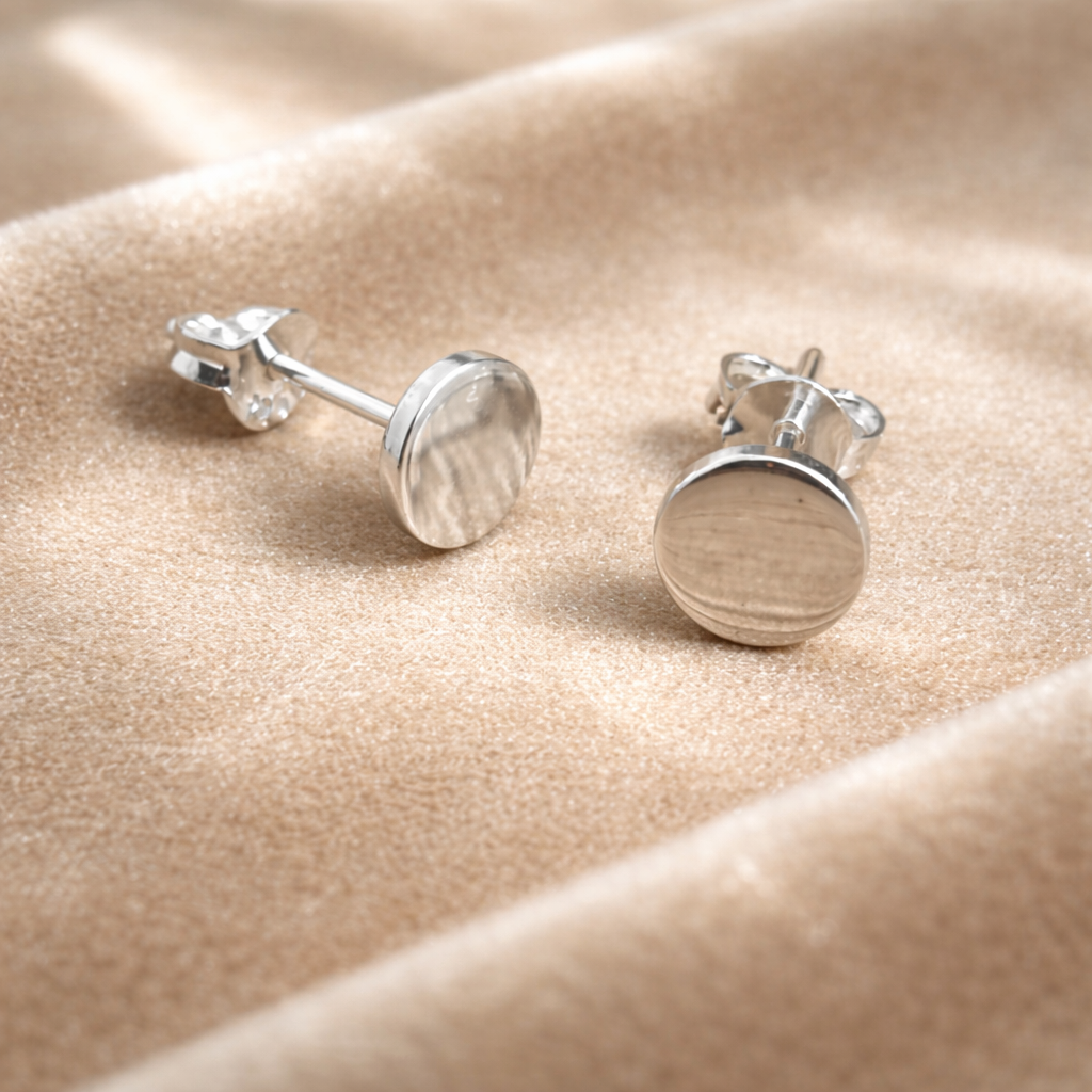 Cercei Bănuț 7 mm din Argint 925 – Prindere Șurub, Design Minimalist Elegant, Cadou Premium. CD247