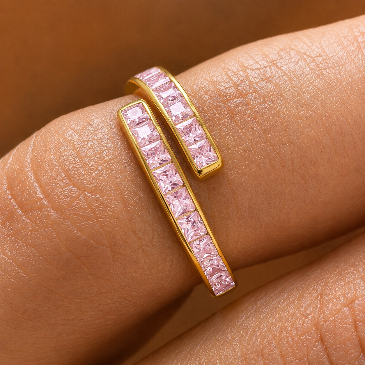 Inel Reglabil din Argint 925 Placat cu Aur Roz – Aurora Roz cu Zirconii Princess. ID526