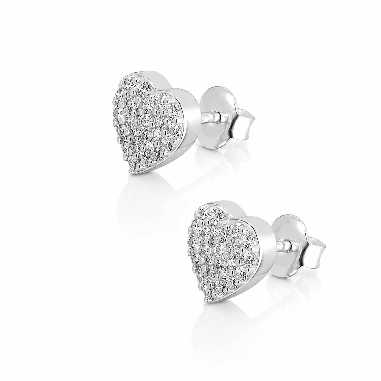 Cercei Inimă din Argint 925 cu Zirconii Strălucitoare, 8x8 mm – Eleganță Delicată pentru Femei | Cadou Ideal România. CD580