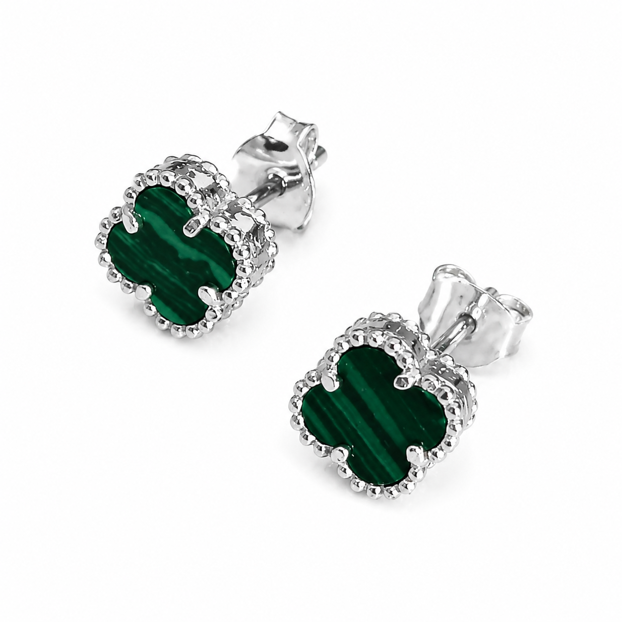 Cercei din Argint 925 cu Malachit Verde Tip Van Cleef 7x7 mm – Închidere cu Șurub. CD378