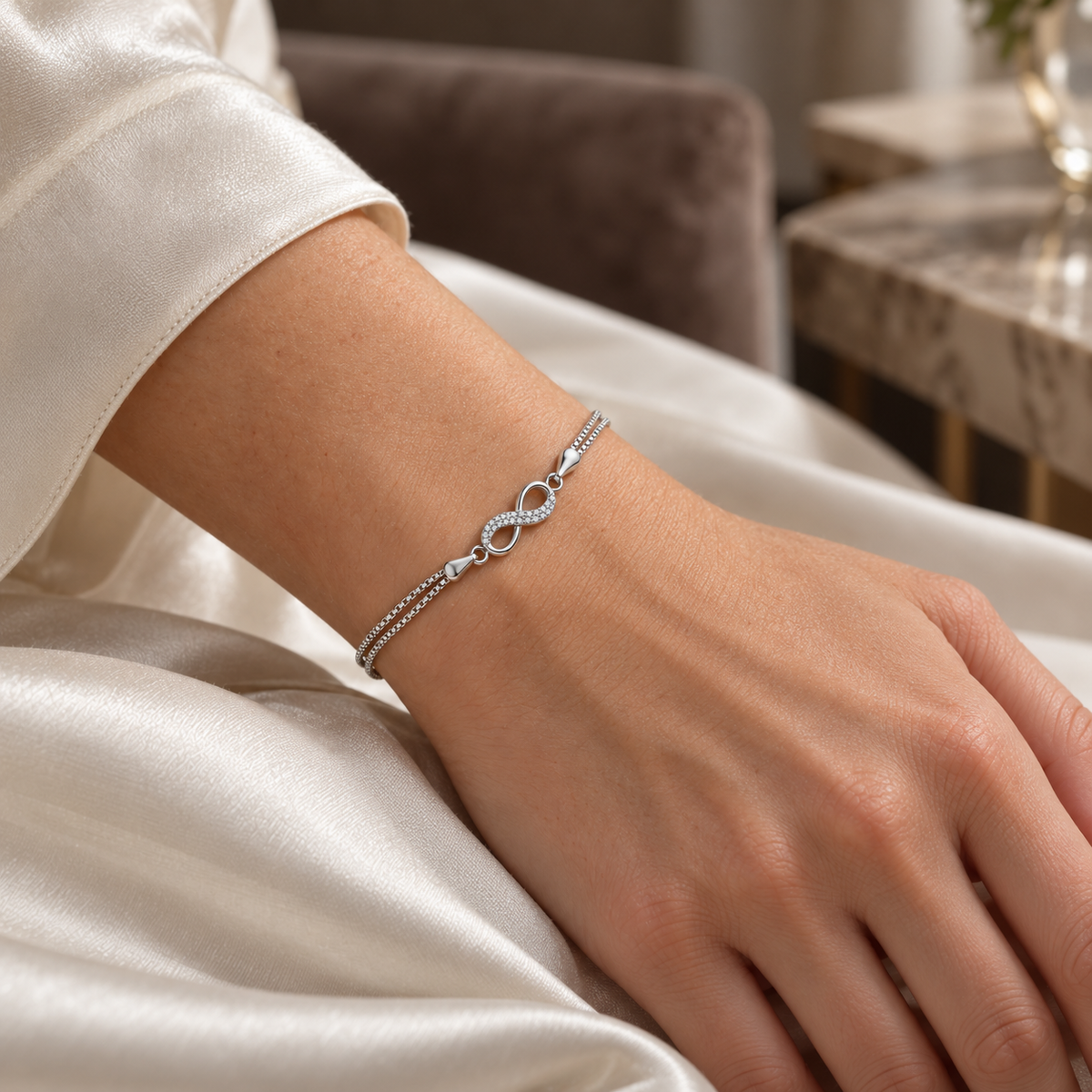 Brățară din argint 925 „Legământ Infinit” cu lanț dublu și pietre incolore, ajustabilă 18+3 cm. BD475