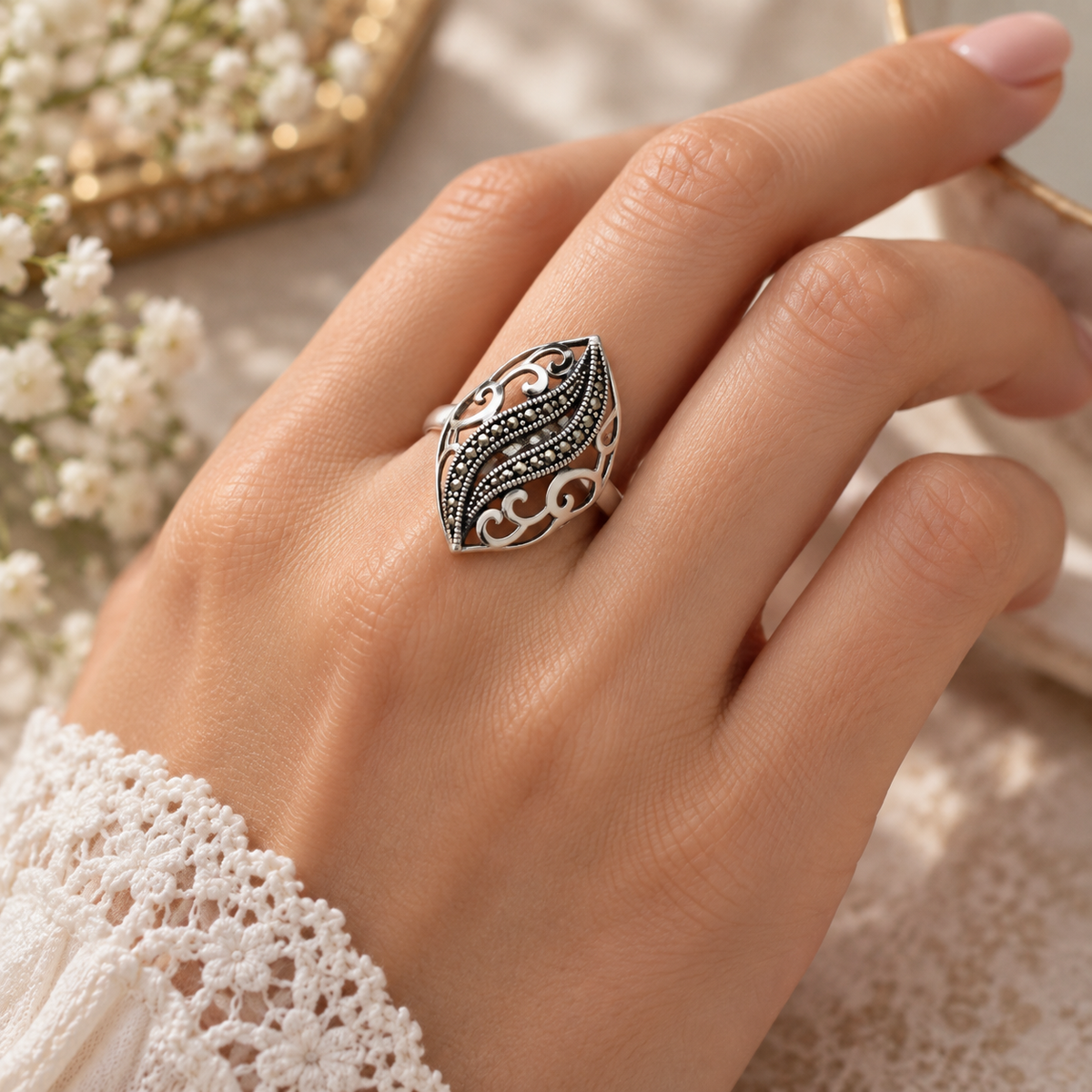 Inel din argint 925 cu marcasite „Arabescul Eleganței” – model ajurat, 25 × 18 mm. ID573