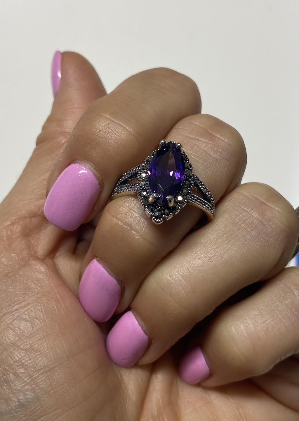 Inel din Argint 925 Imperial Violet cu Marcasite marimea 21