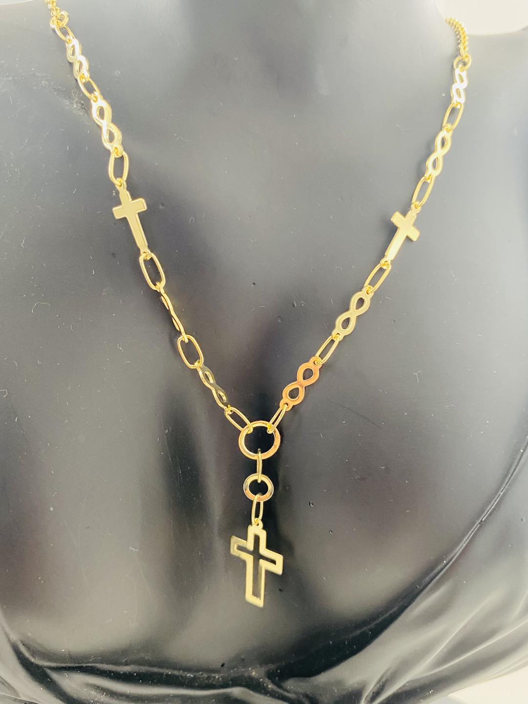 Lanț elegant cu cruciulițe și simbol infinit din Argint 925 placat cu aur 14K, colecția Infinity Bijoux