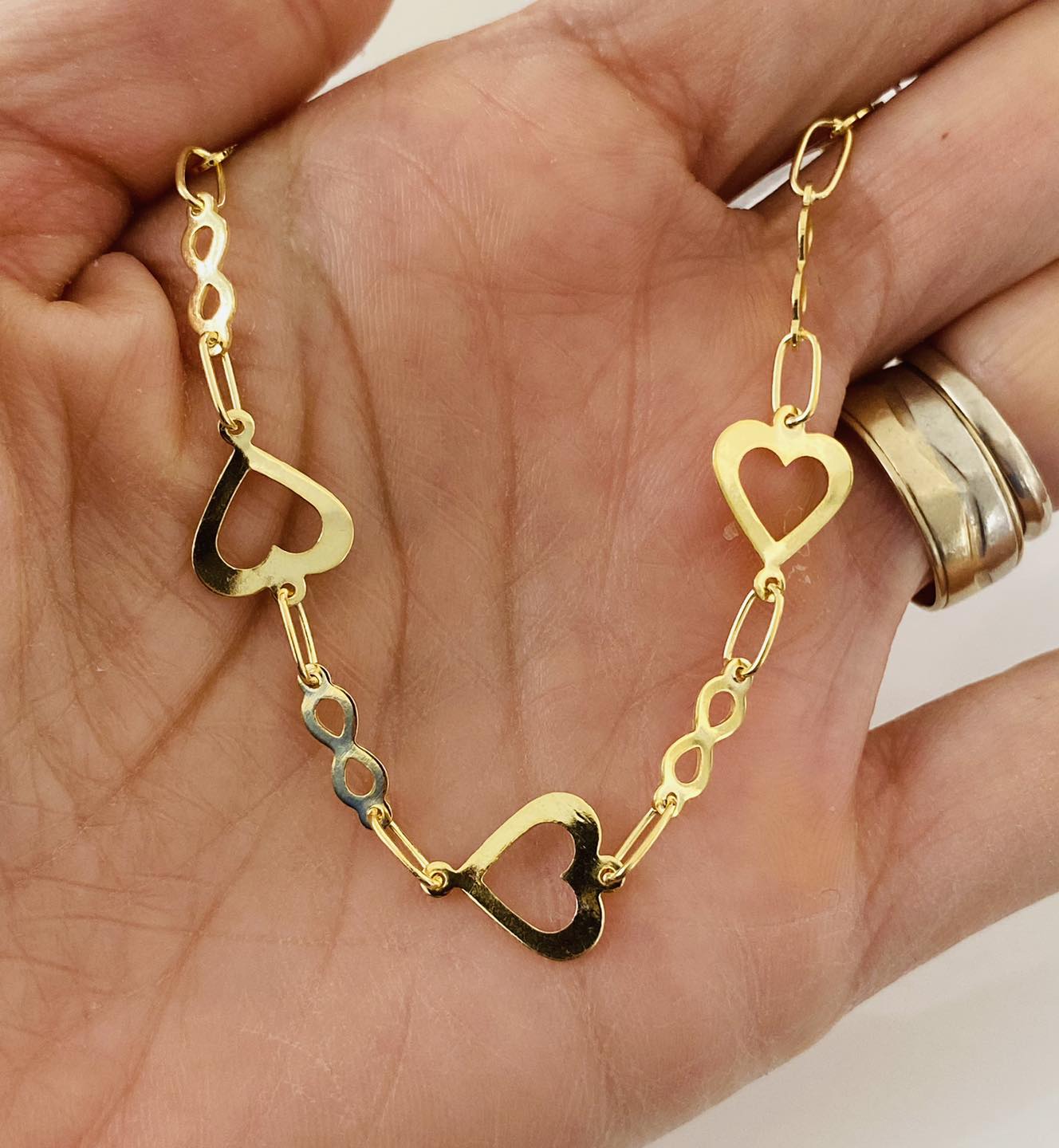 Brățară elegantă cu inimioare și simbol infinit din Argint 925 placat cu aur de 14K