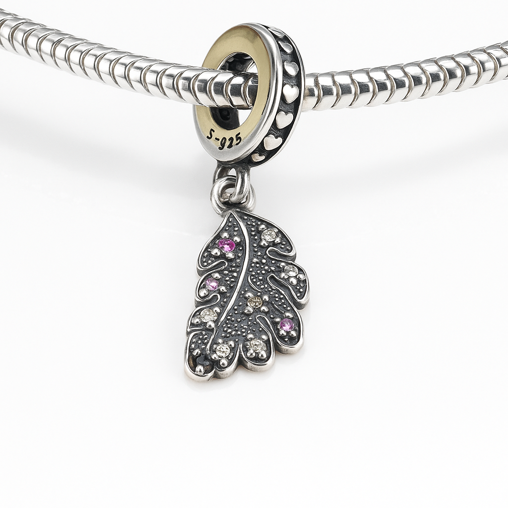Charm frunză din argint 925 cu pietre multicolore, talisman elegant compatibil brățară Pandora, simbol al creșterii și armoniei.