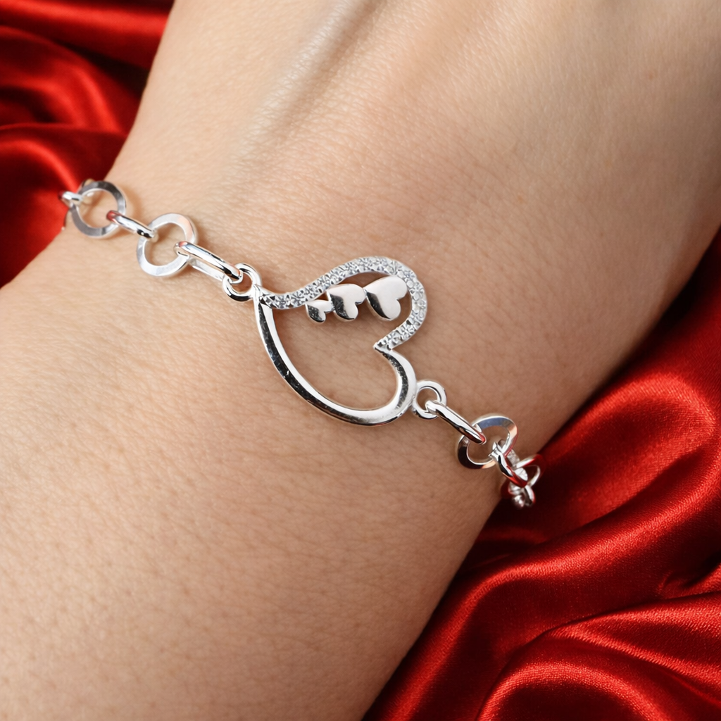 Brățară din Argint 925 „Inima Eternă” – Lanț Elegant cu Inimi Pavé, 19 cm. BD383