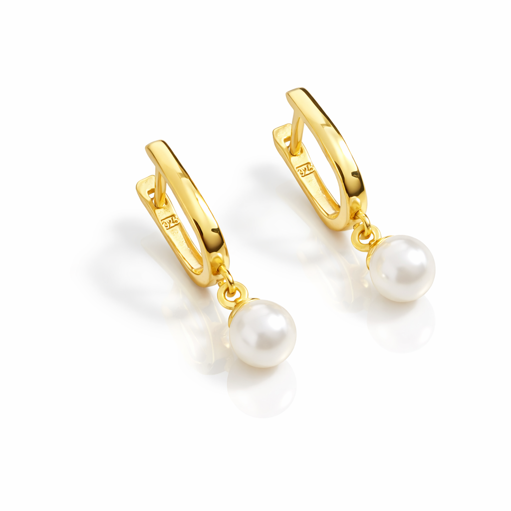 Cercei din Argint 925 Aurit cu Perlă Albă 6 mm – Cercei Eleganți Lungime 23 mm. CD546