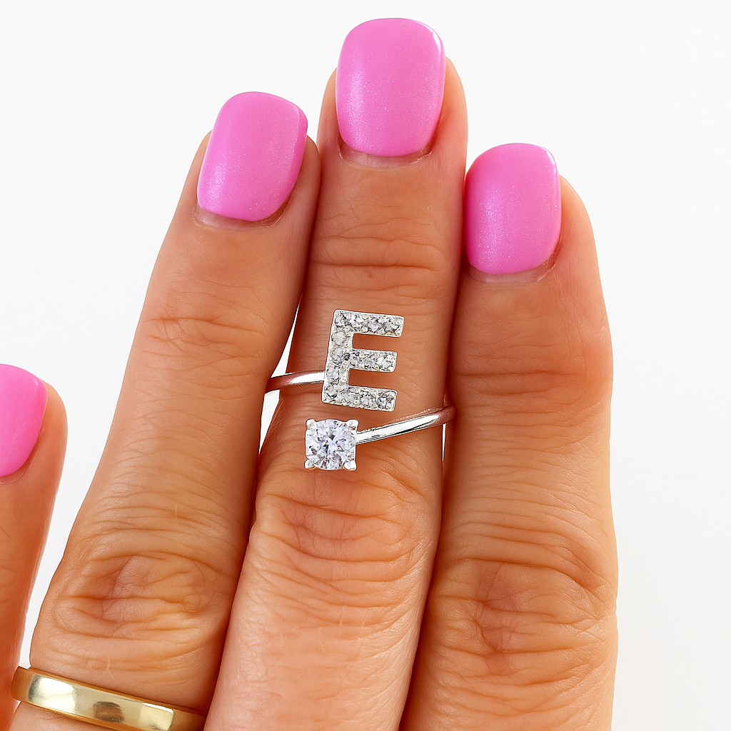 Inel reglabil din argint cu inițială – bijuterie elegantă personalizată din argint 925, mărime universală, cutie cadou inclusă. ID10