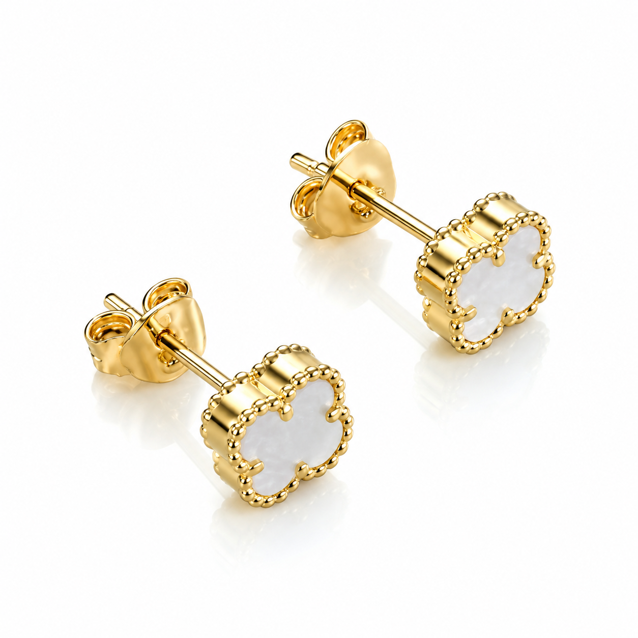 Cercei Trifoi din Argint 925 Placat cu Aur 14K și Sidef Alb, Model Elegant Tip Van Cleef, 6 mm. CD388