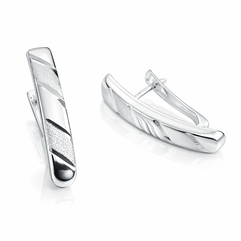 Cercei din Argint 925 „Armonia Reflexiei” – Design Curbat Elegant, Finisaj Lucios Premium. CD548