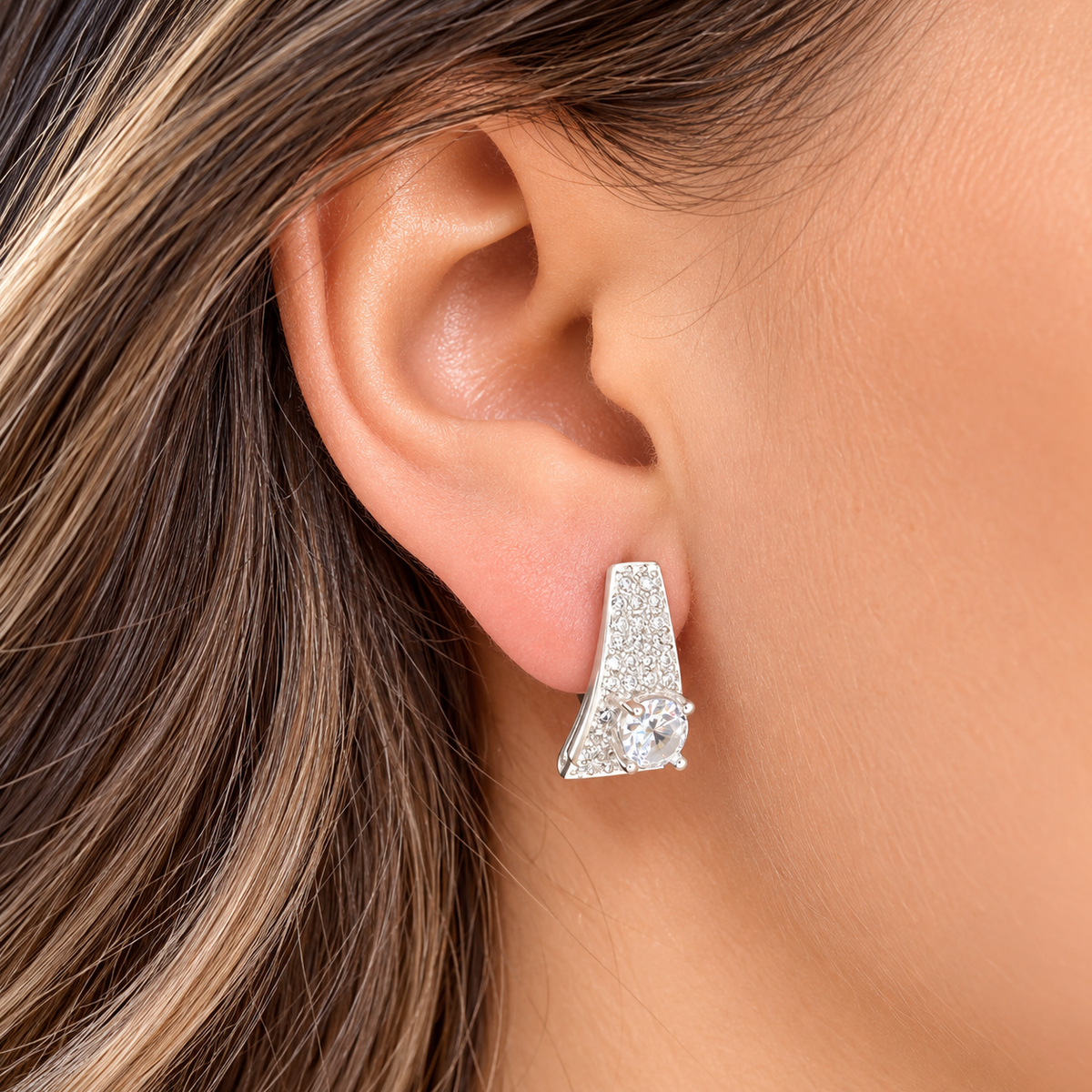 Cercei Eleganți din Argint 925 – Crystal Éclat, cu Pietre Strălucitoare și Design Geometric Rafinat. CD709
