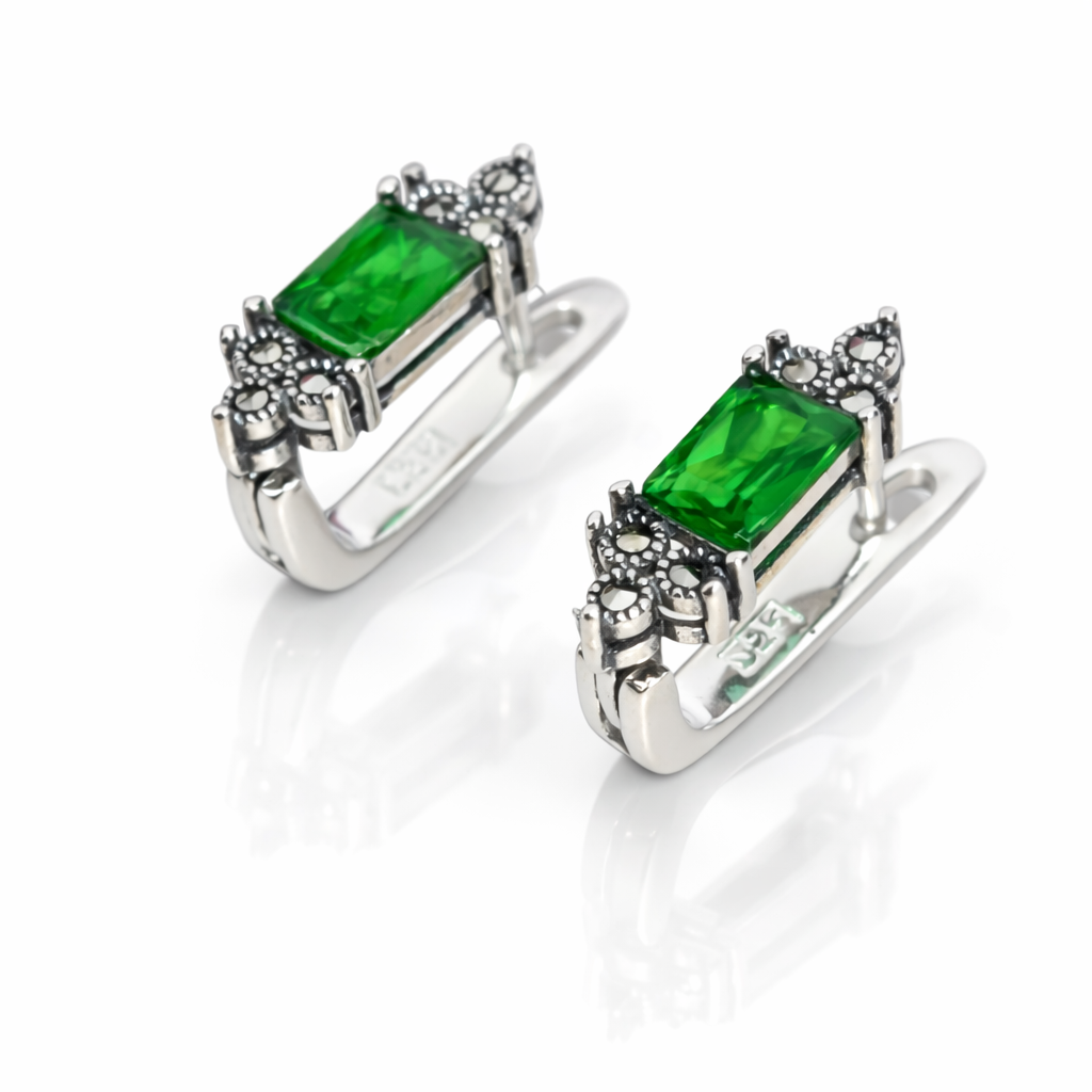 Cercei din Argint 925 cu Marcazite și Cristal Verde Smarald – Design Elegant Vintage, 18 mm. CD569
