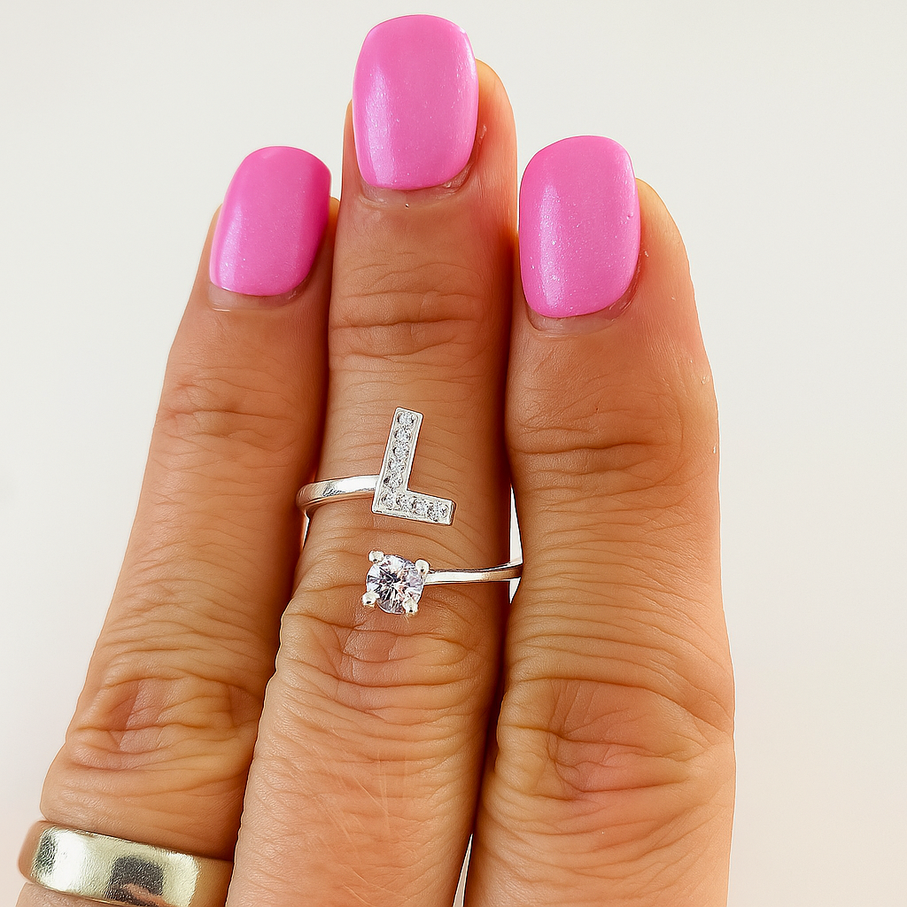 Inel reglabil din argint cu inițială – bijuterie elegantă personalizată din argint 925, mărime universală, cutie cadou inclusă. ID10