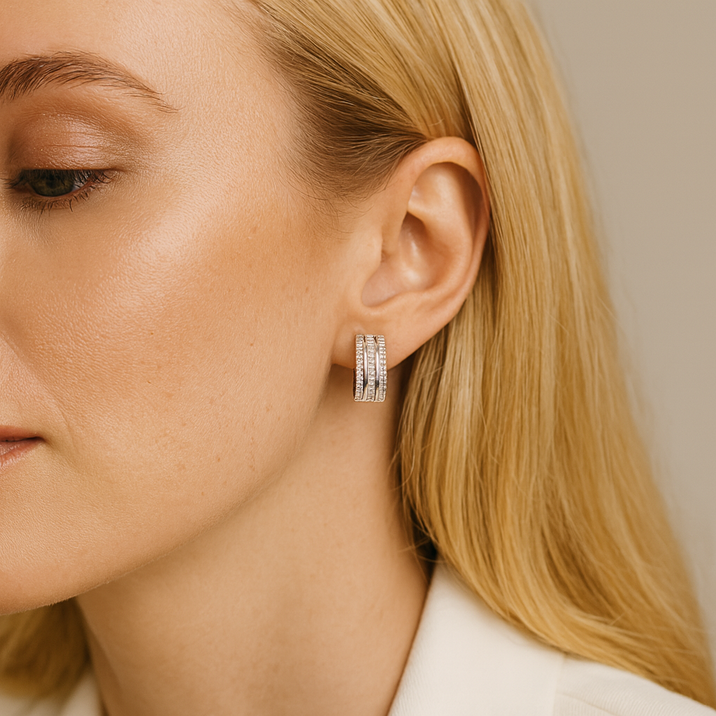 Cercei “Dual Shine” din Argint 925 Rodiat – Eleganță Geometrică cu Pietre Zirconia