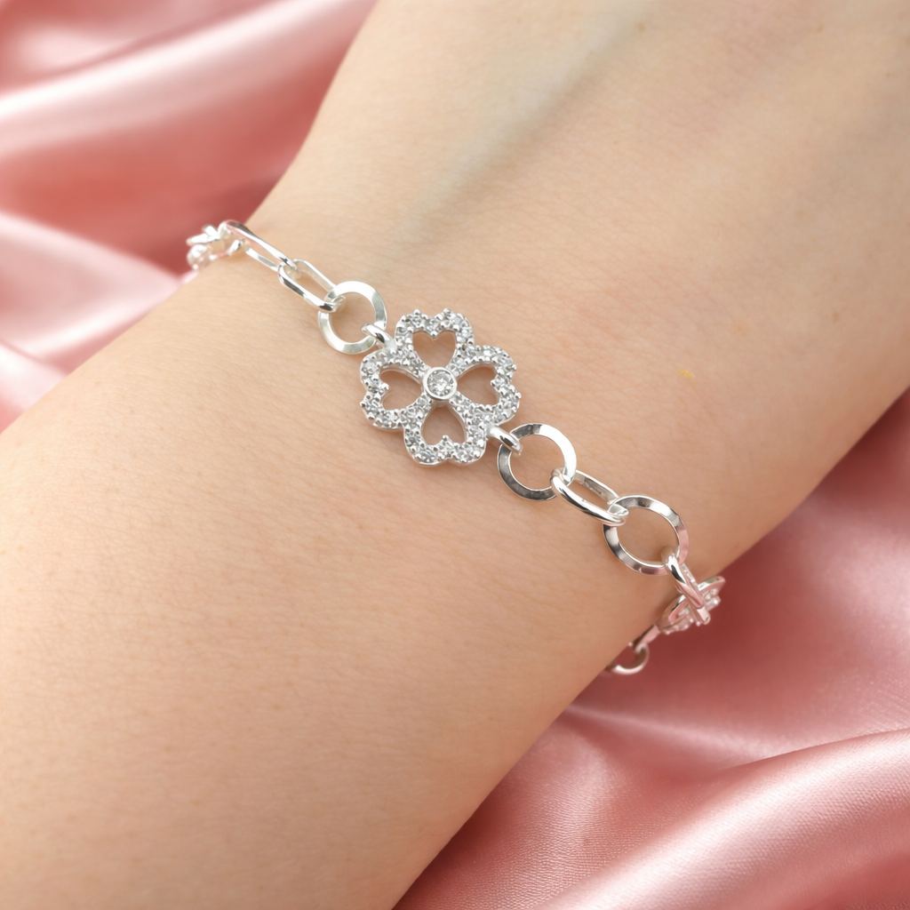 Brățară din Argint 925 „Trifoi Regal” – Eleganță Norocoasă cu Accente Strălucitoare. BD386