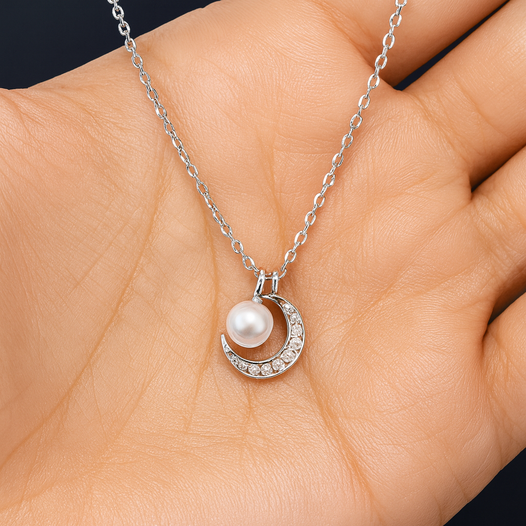 Colier din Argint 925 Rodiat cu Lună și Perlă Naturală, Eleganță Celestă