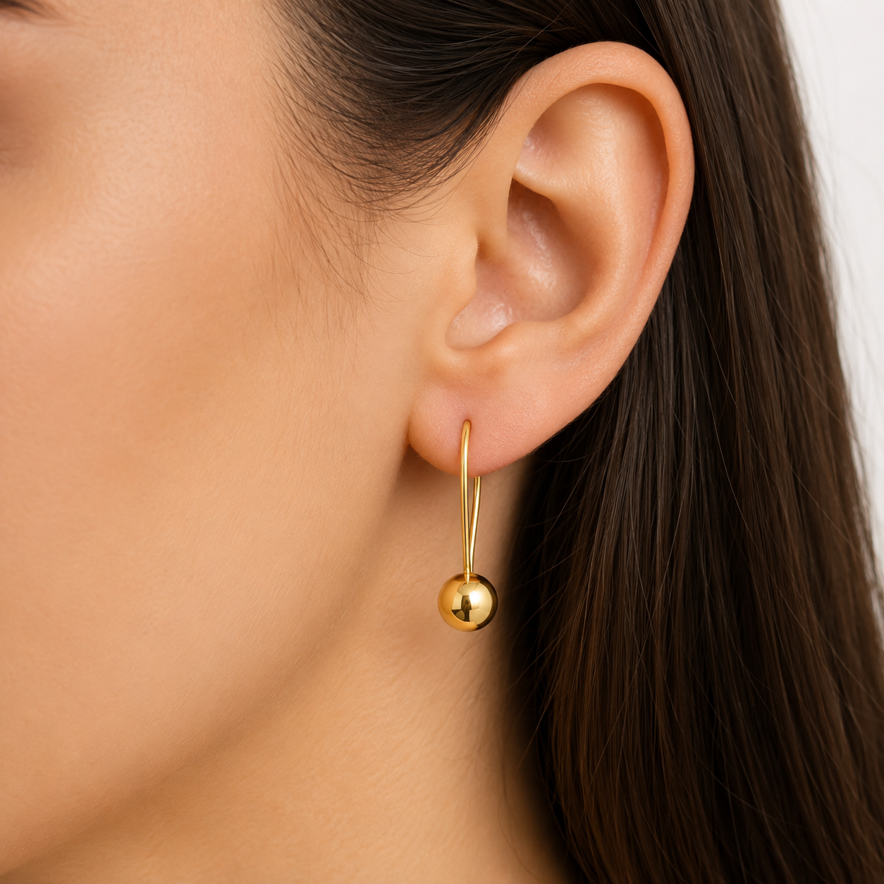 Cercei Golden Sphere Éclat din Argint 925 Placat cu Aur 14K – Biluță 6 mm, Tortiță 15 mm. CD597