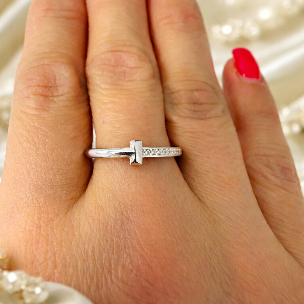 Inel din Argint 925 „Spark Cross Elegance” cu Zirconii Strălucitoare – Design Minimalist și Elegant. ID255