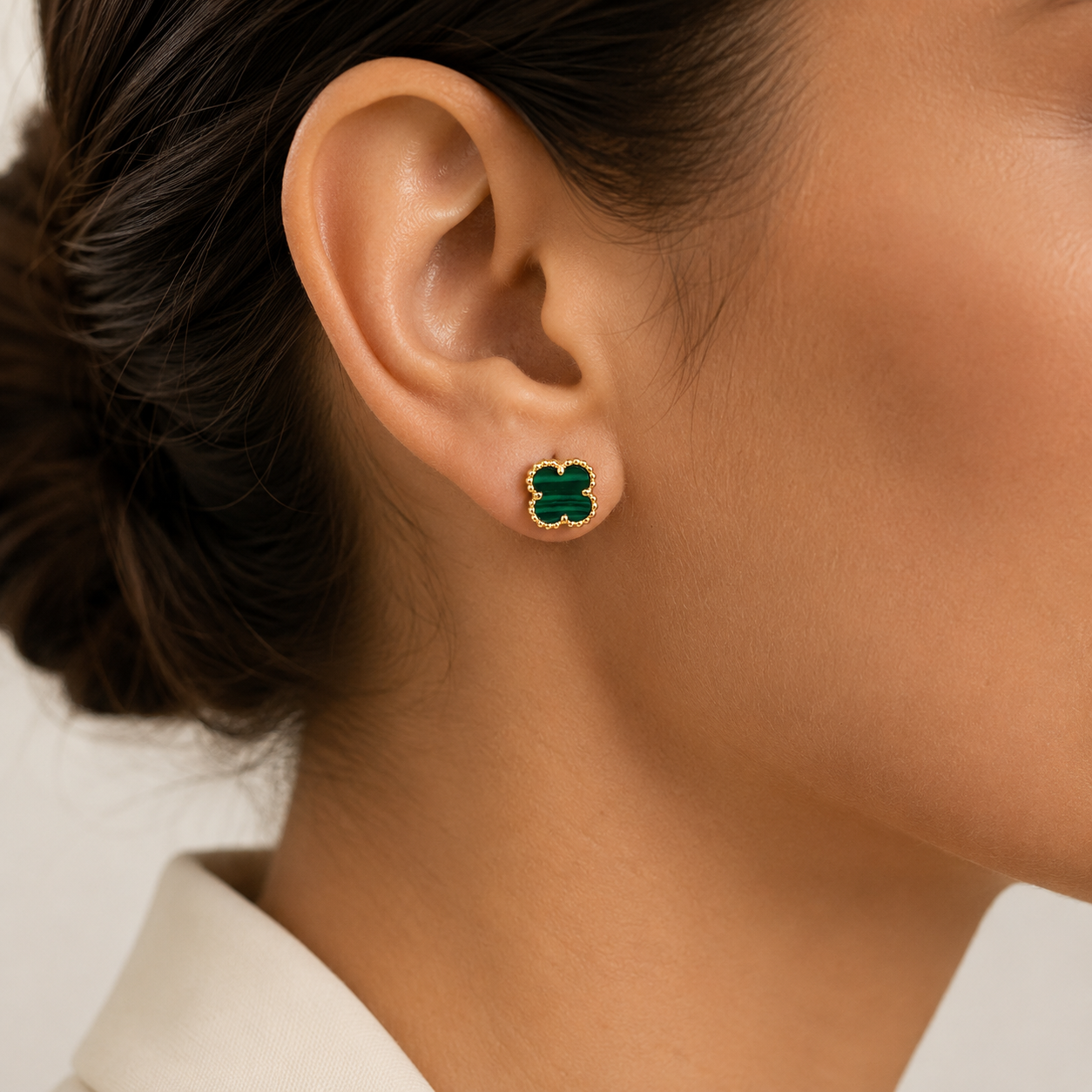 Cercei Delicate Clover din Argint 925 Placat cu Aur 14K și Malachit Verde Natural, Model Tip Van Cleef, 6 mm. C425