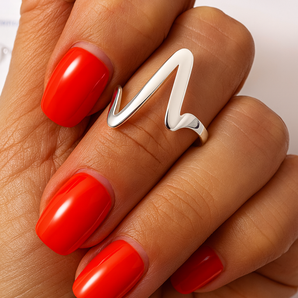 Bijuterie minimalistă din argint 925 – inel val simbol energie și echilibru