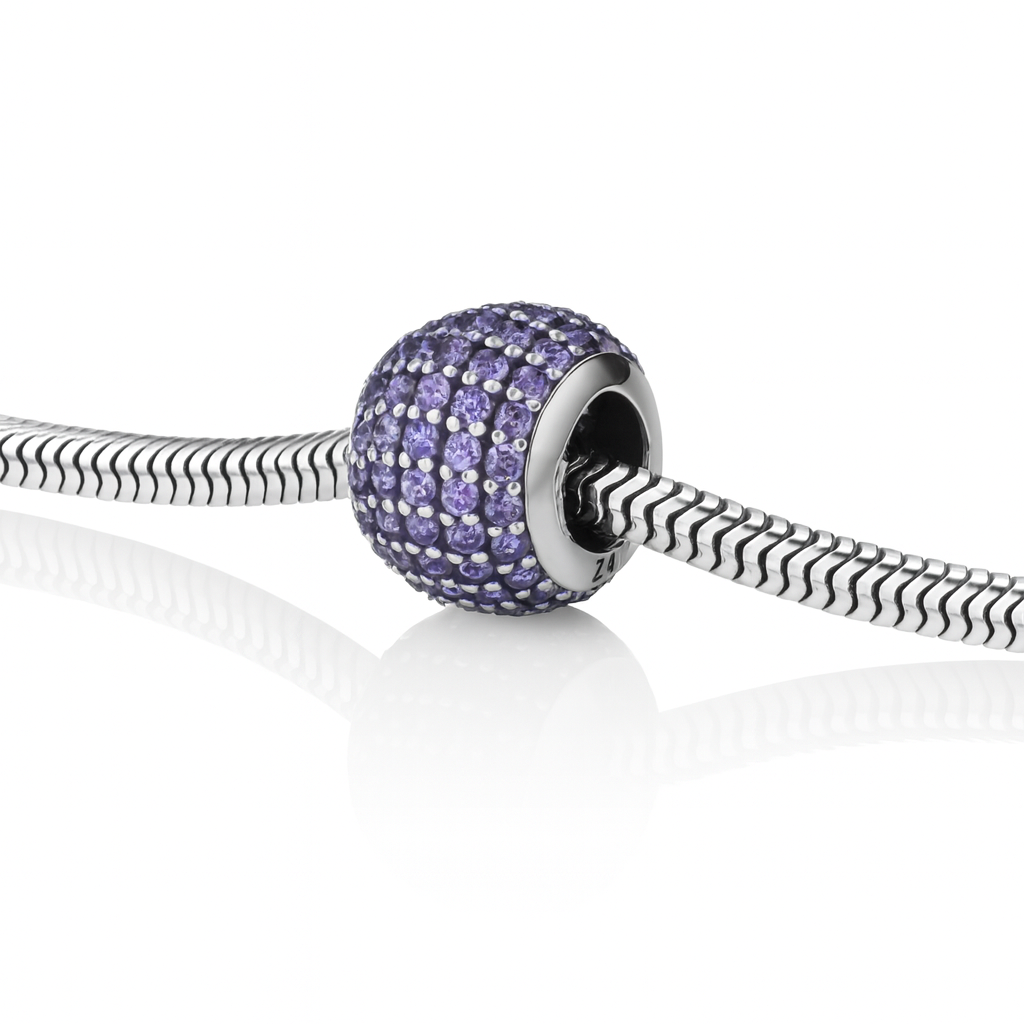 Charm rotund din Argint 925 decorat cu cristale mov, accesoriu elegant pentru colecții de bijuterii Pandora.