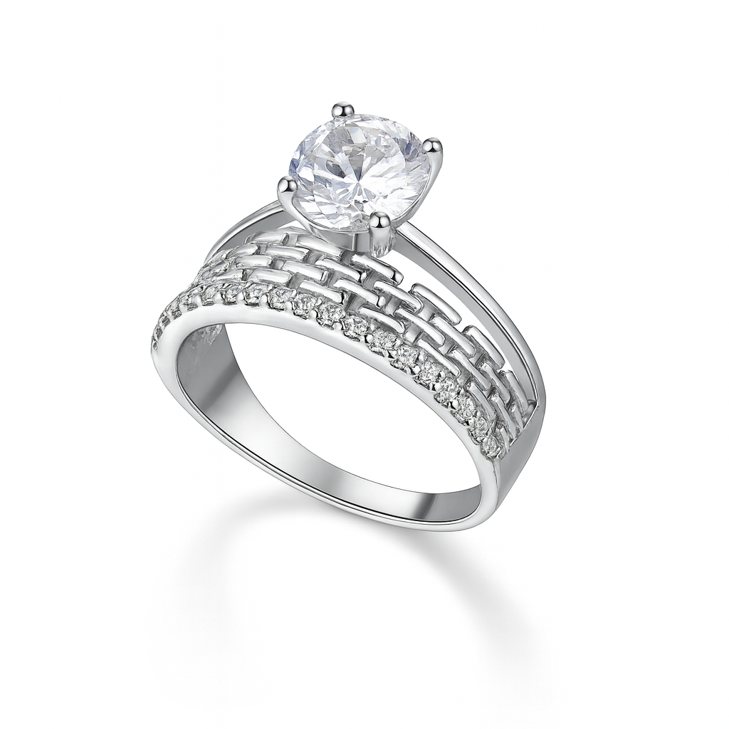 Inel de argint 925 rodiat „Luna” cu zirconiu strălucitor pe fundal alb, bijuterie elegantă pentru femei.