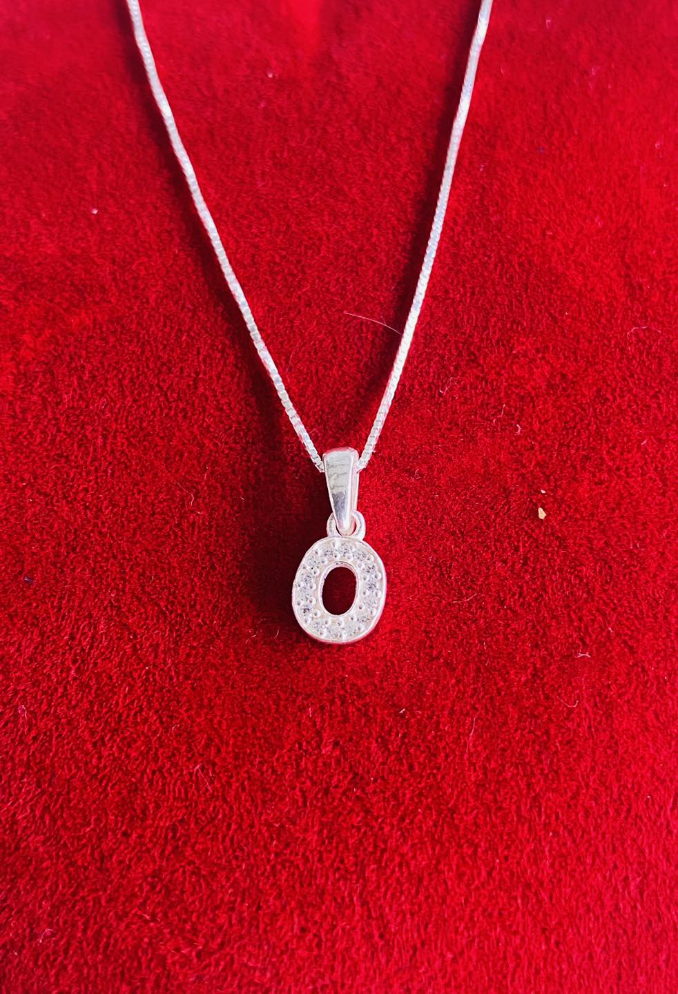 Lănțișor cu pandantiv litera O din argint 925, 45 cm cu cutie cadou și certificat ANPC