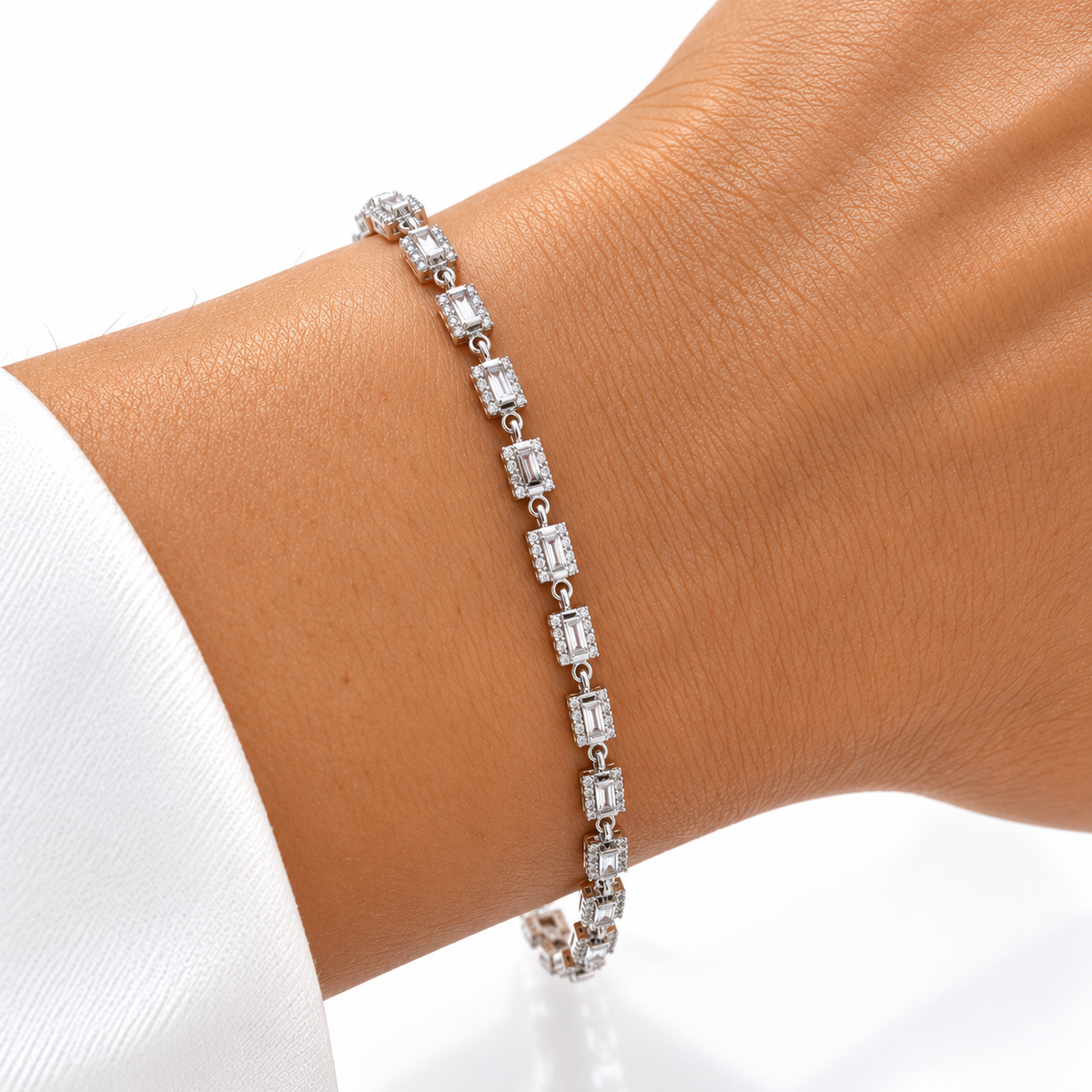 Brățară Damă din Argint 925 Elara – Zirconii Baguette Dreptunghiulare, Design Elegant, 18+3 cm, 8,23 gr. BD380