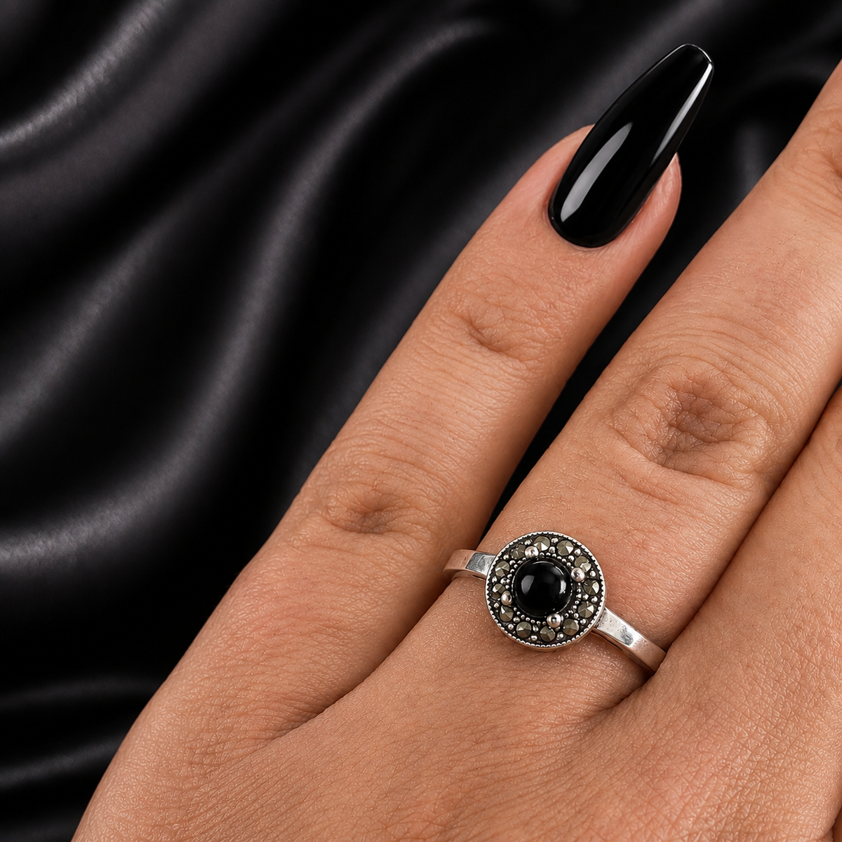 Inel din Argint 925 „Noaptea de Catifea” cu Onyx Negru și Marcasite. ID583