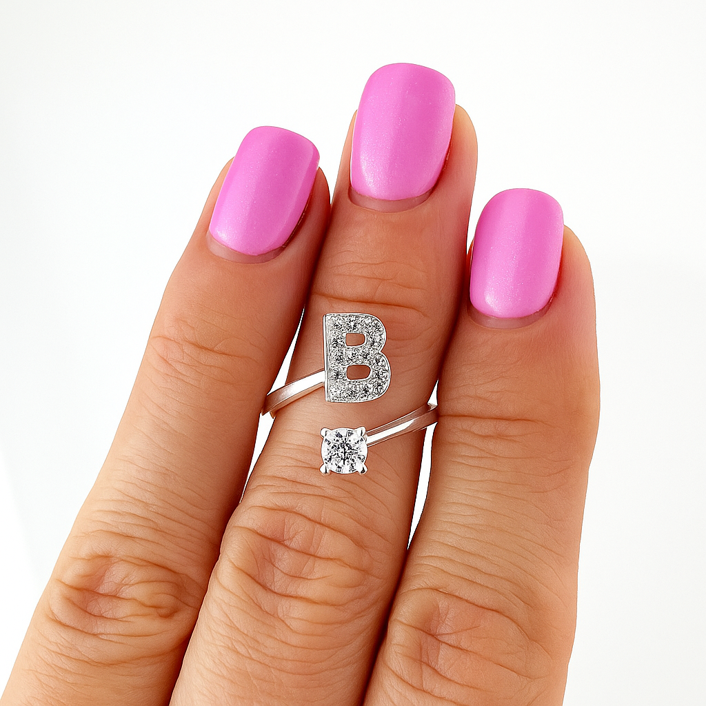 Inel reglabil din argint cu inițială – bijuterie elegantă personalizată din argint 925, mărime universală, cutie cadou inclusă. ID10