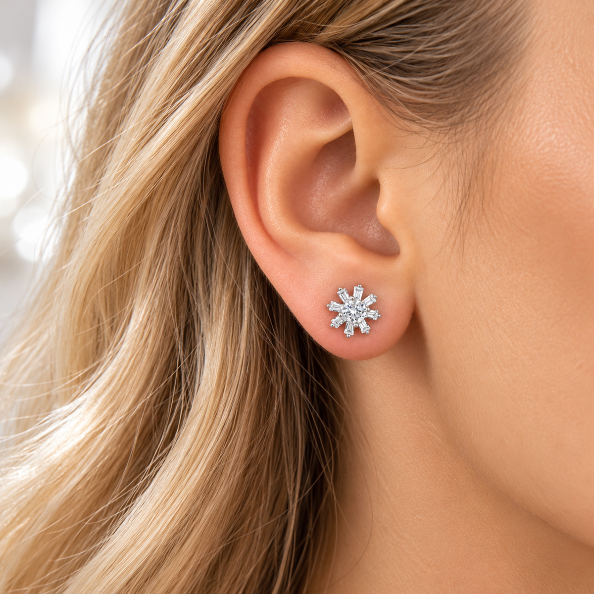 Cercei Floare Strălucitoare din Argint 925 cu Zirconii Albe – Model Floral Elegant. CD289