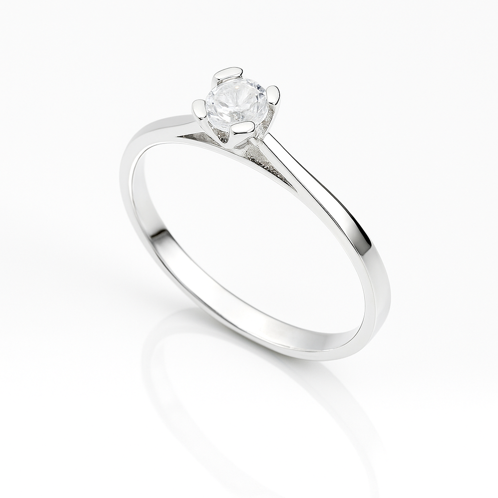 inel solitar din argint veritabil, lucios, cu piatră strălucitoare – fotografie produs e-commerce